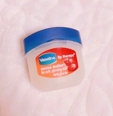 
🌷Vaseline lip therapy  ~cocoa butter ~🌷

🌼良いところ🌼
・保湿される
・いい匂い♡
・コスパ◎
 
🌼悪いところ🌼
・手で塗るので手がベタベタします


大好