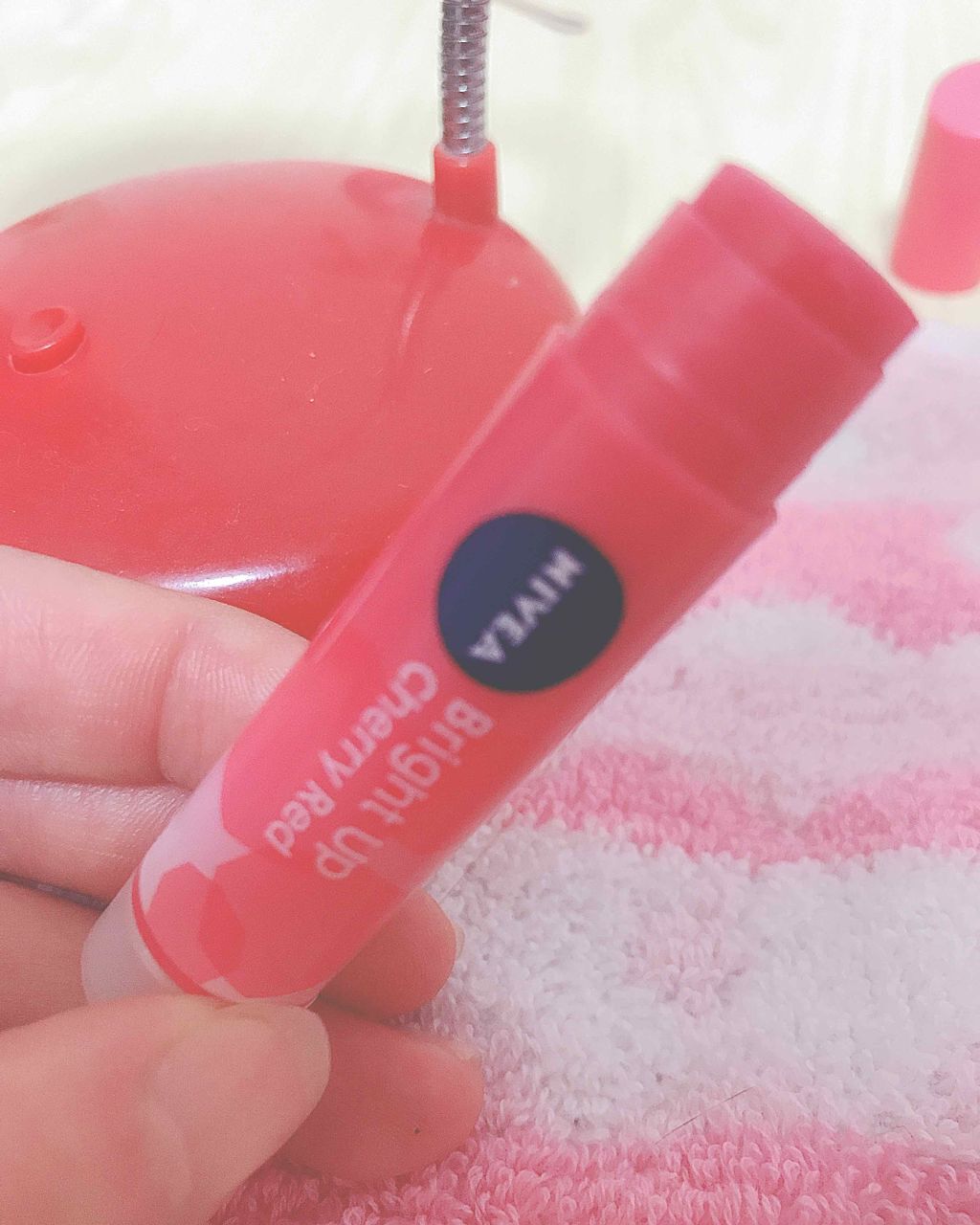 モイストピュアカラーリップ/ニベア/リップクリームを使ったクチコミ(2枚目)