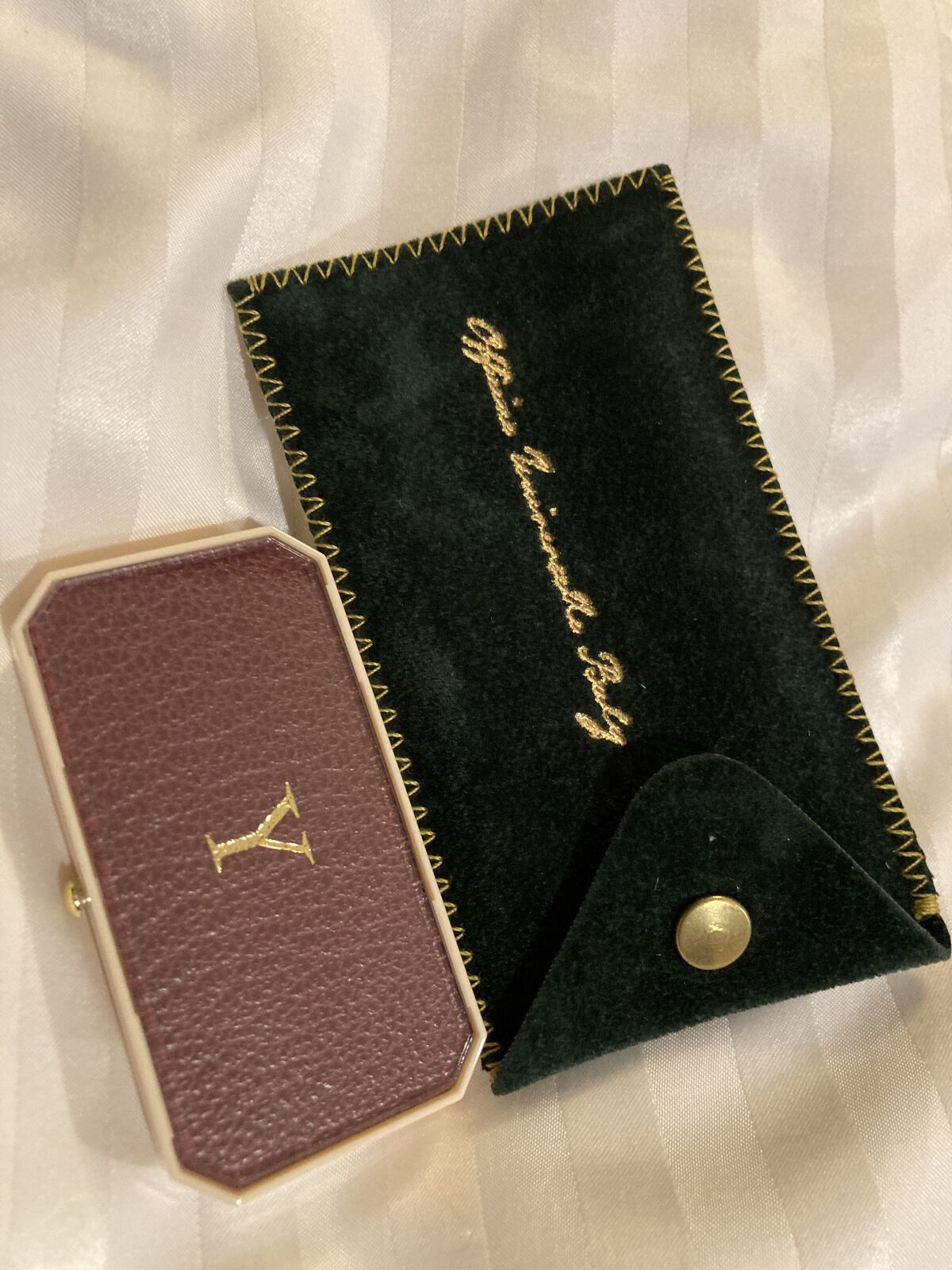 ボーム・デ・ミューズ/オフィシーヌ・ユニヴェルセル・ビュリー/リップバームを使ったクチコミ（1枚目）