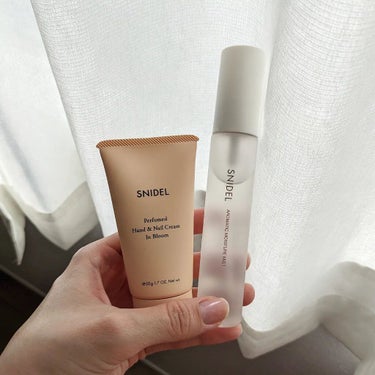 スナイデル パフュームド ハンド ＆ ネイル クリーム In Bloom/SNIDEL BEAUTY/ハンドクリームを使ったクチコミ（1枚目）