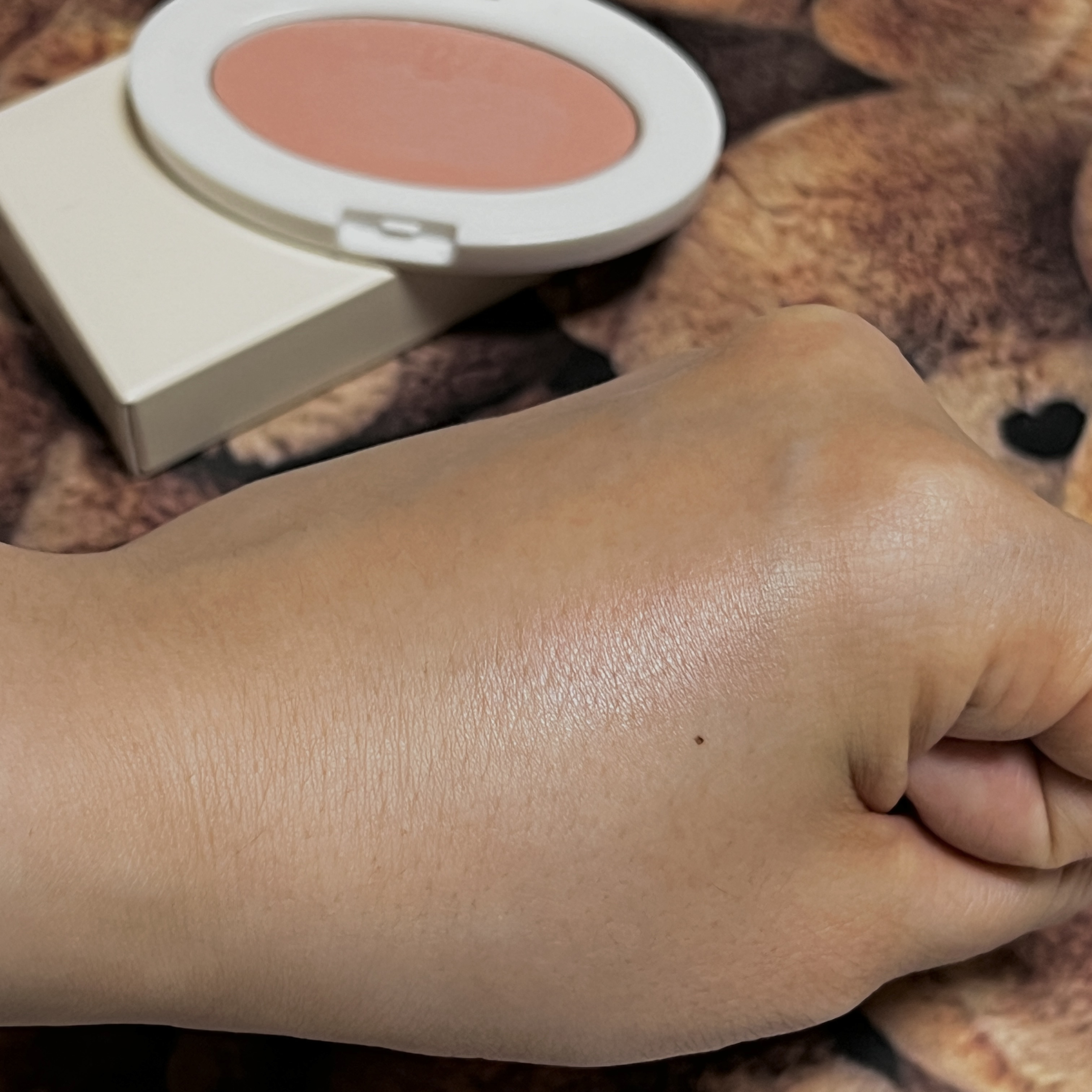 ラブシルクブラッシュ 705 エンジェル/Laka/パウダーチークを使ったクチコミ（3枚目）