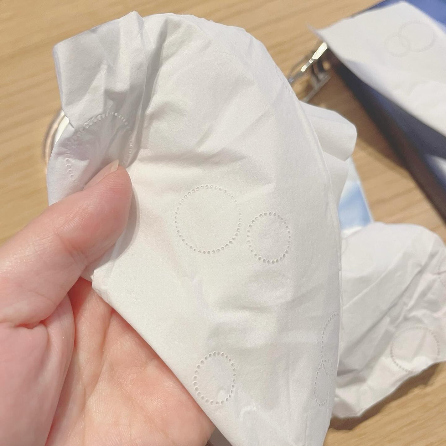 よそいき保湿ティシュ/ネピア/ティッシュを使ったクチコミ(2枚目)