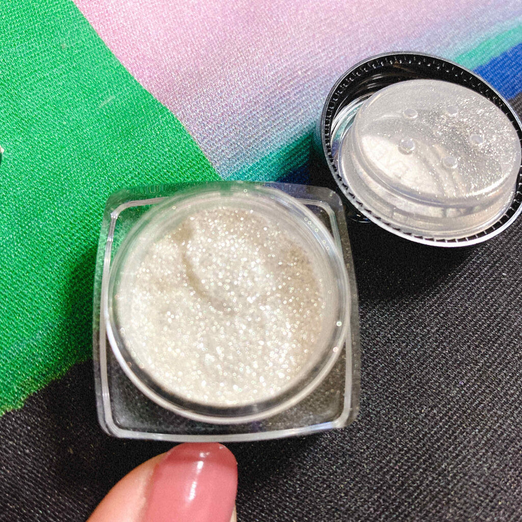 スターリットダイアモンドパウダー/MAKE UP FOR EVER/単色アイシャドウを使ったクチコミ（2枚目）