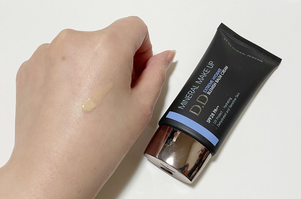 ひろぷーのクチコミ「柔らかなクリーム状

するする伸びます

補正力はそこまで高くないかな

色は、やや明るめ

.....」（2枚目）