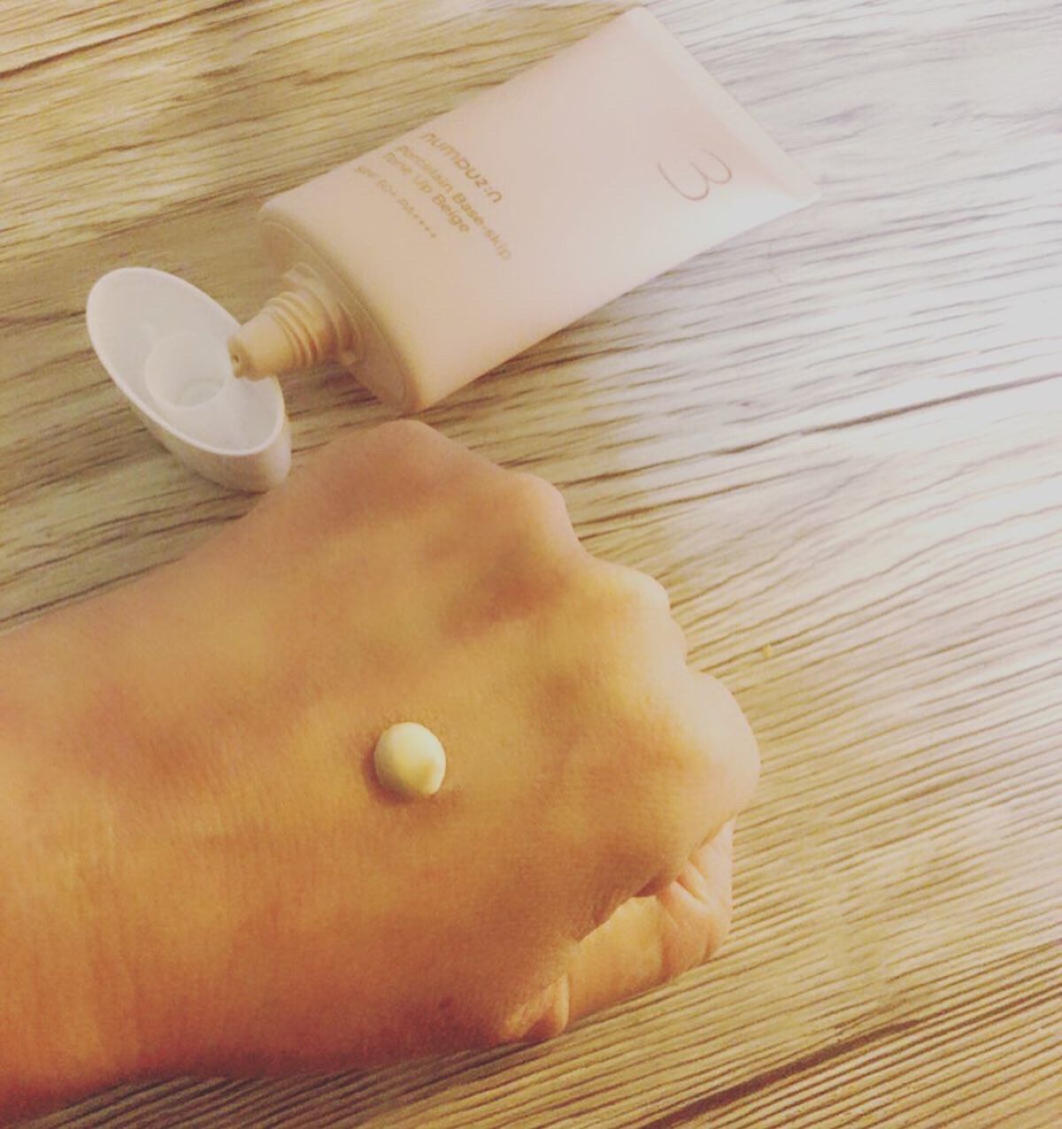 3番 ノーファンデ陶器肌トーンアップクリーム/numbuzin/化粧下地を使ったクチコミ（2枚目）