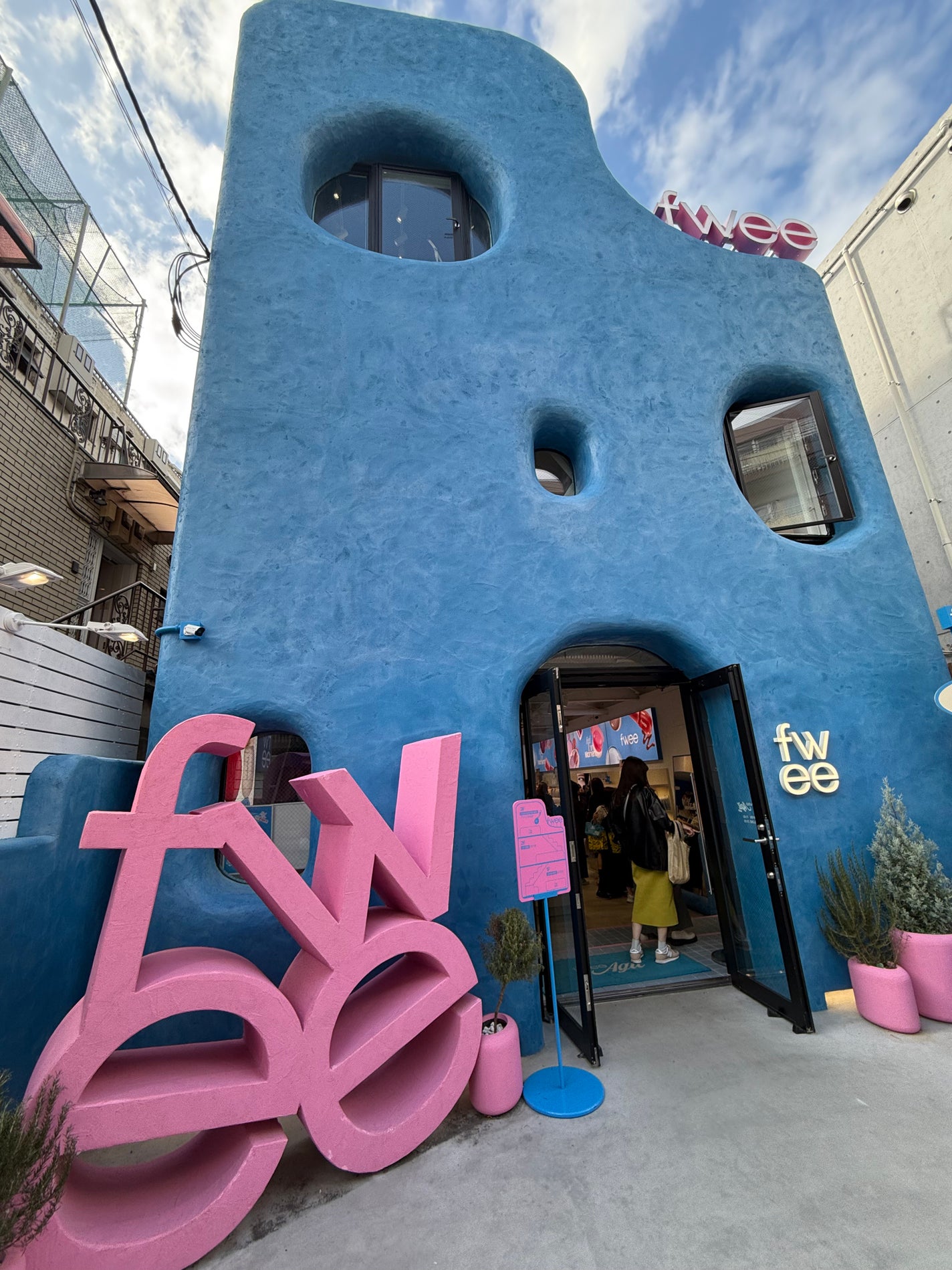 フィー 3Dボリューミンググロス/fwee/リップグロスを使ったクチコミ(2枚目)