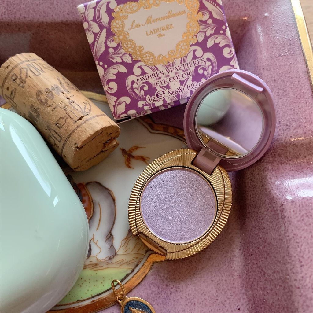 アイカラー/レ・メルヴェイユーズ ラデュレ/単色アイシャドウを使ったクチコミ（2枚目）