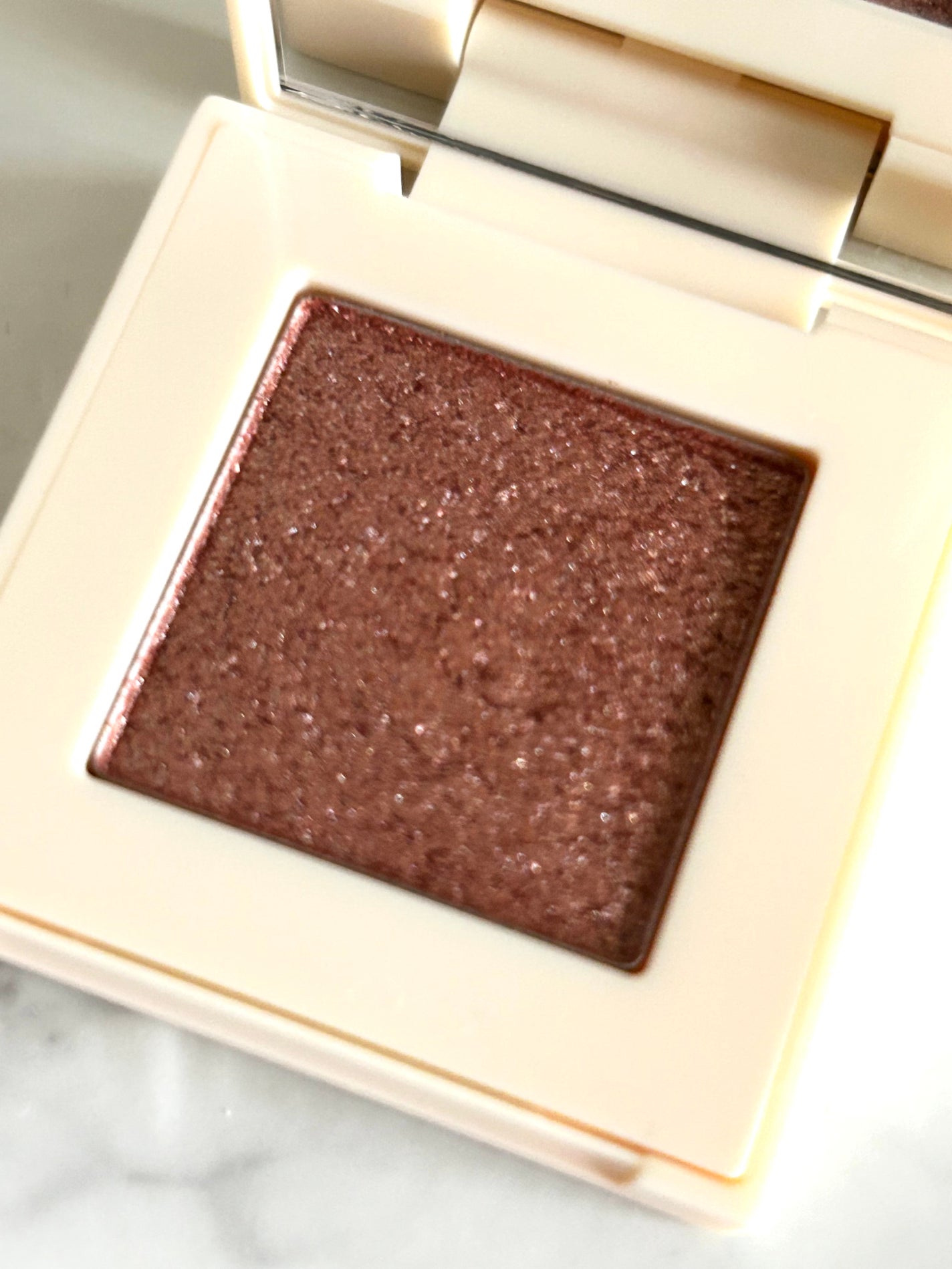 アイズオンミー/CILY/単色アイシャドウを使ったクチコミ(2枚目)