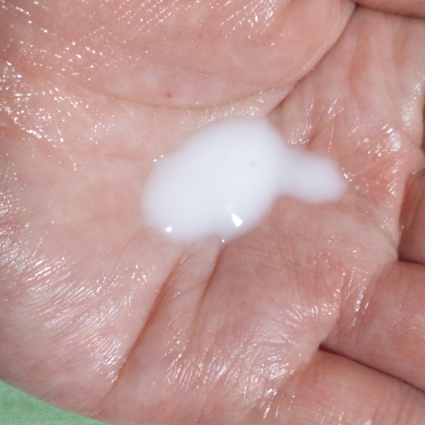 ブライトニング エマルジョン WT II/エリクシール/乳液を使ったクチコミ(3枚目)