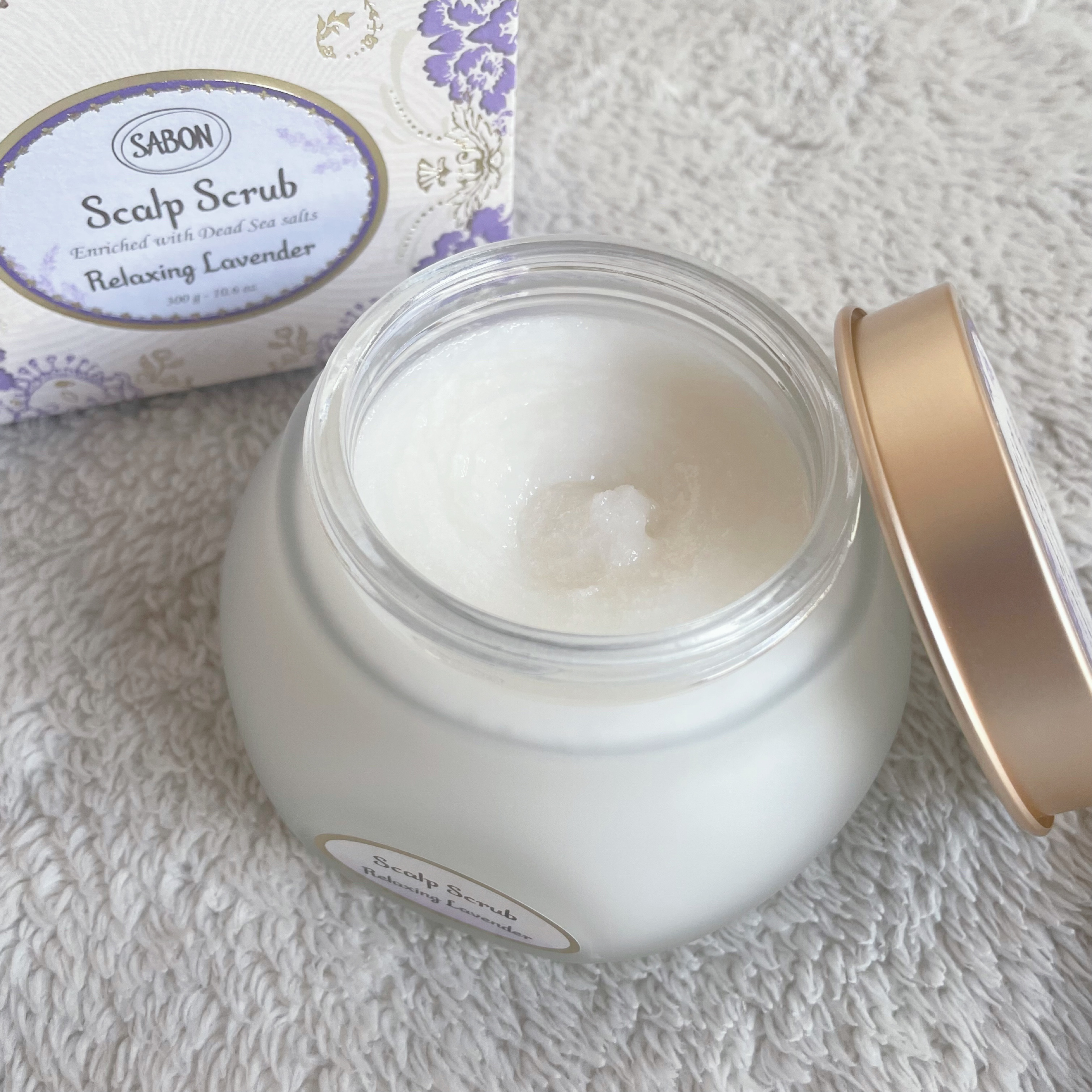 ヘッドスクラブ リラクシング(ラベンダー) 300g/SABON/ヘッドスクラブを使ったクチコミ（2枚目）