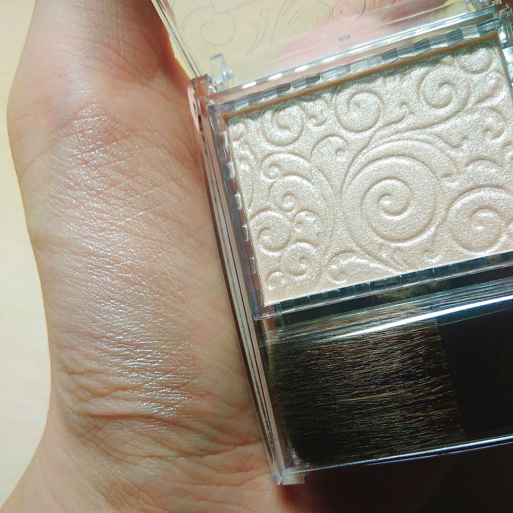 パールグロウハイライト/CEZANNE/パウダーハイライトを使ったクチコミ(3枚目)