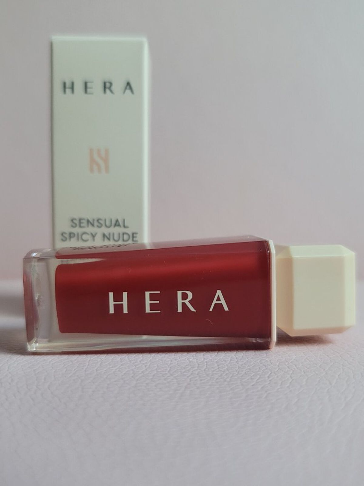 センシュアルスパイシーヌードグロス 382 Red Lie/HERA/リップグロスを使ったクチコミ（1枚目）