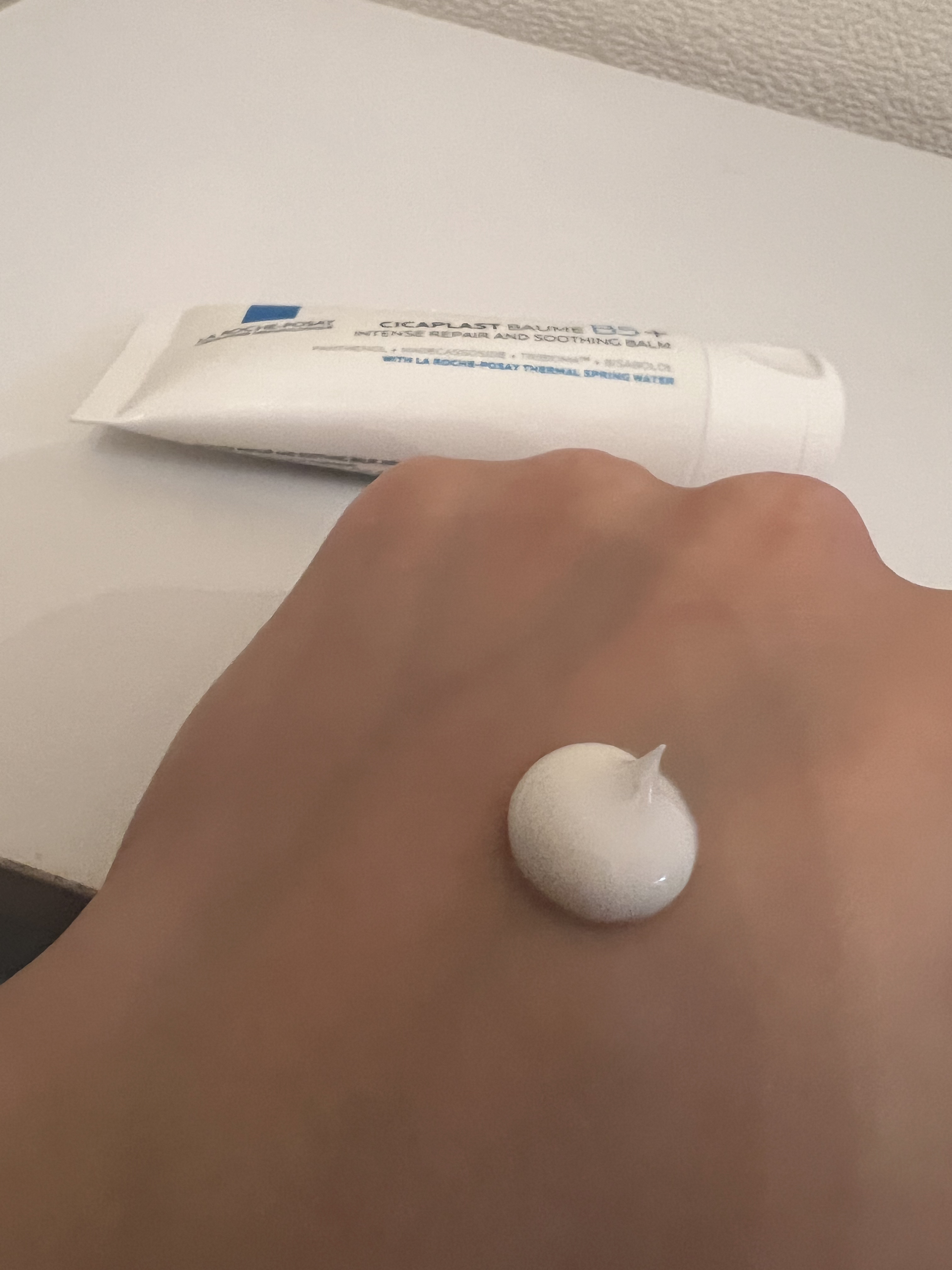 シカプラスト リペアクリーム B5+	/ラ ロッシュ ポゼ/フェイスクリームを使ったクチコミ（2枚目）