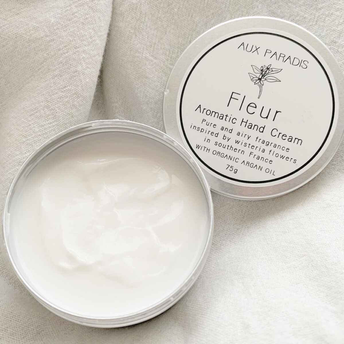 アロマティック ハンドクリーム #03 Fleur/AUX PARADIS/ハンドクリームを使ったクチコミ（2枚目）