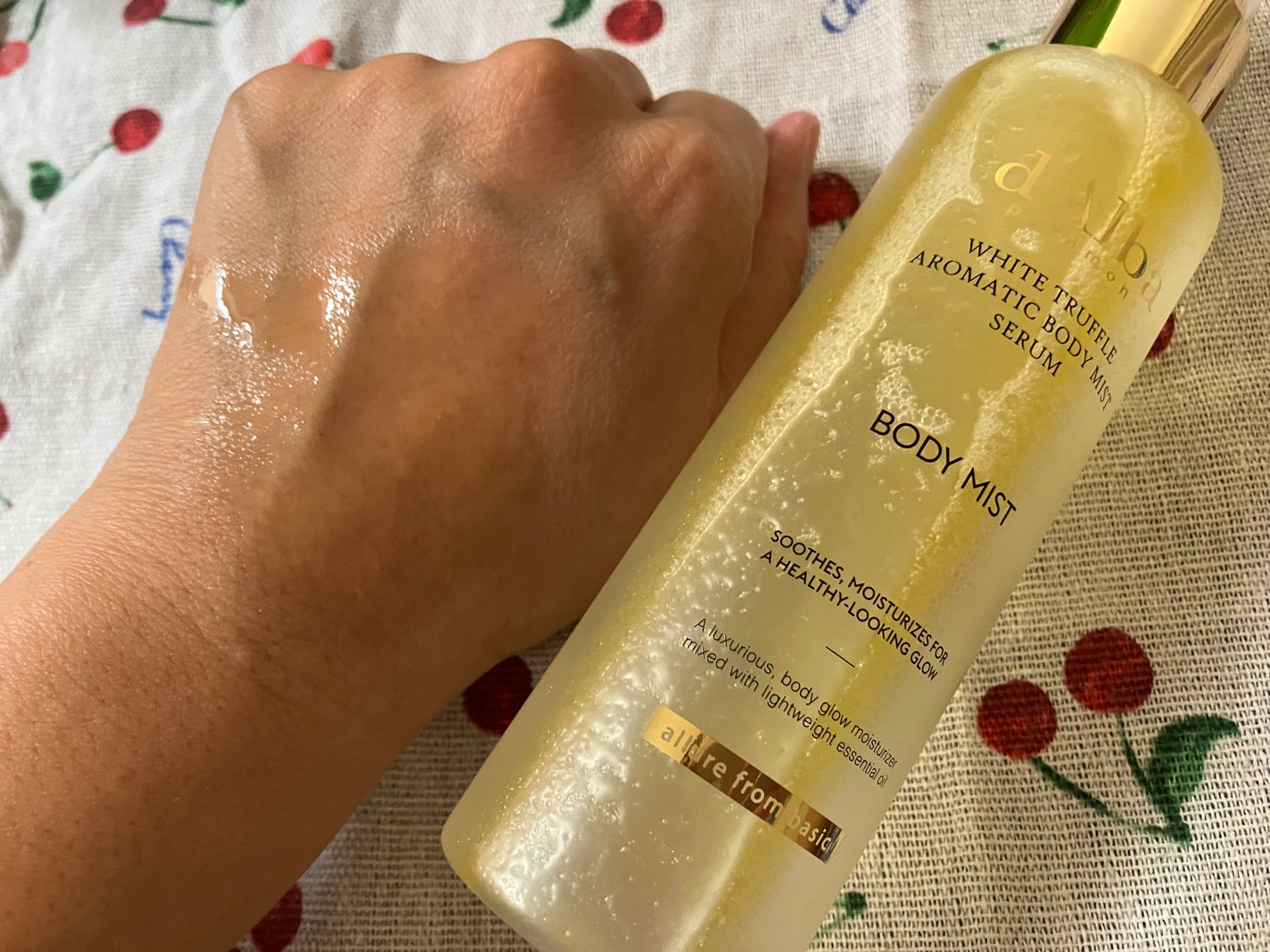 ホワイトトリュフアロマティックボディミストセラム/ダルバ/ボディオイルを使ったクチコミ(4枚目)