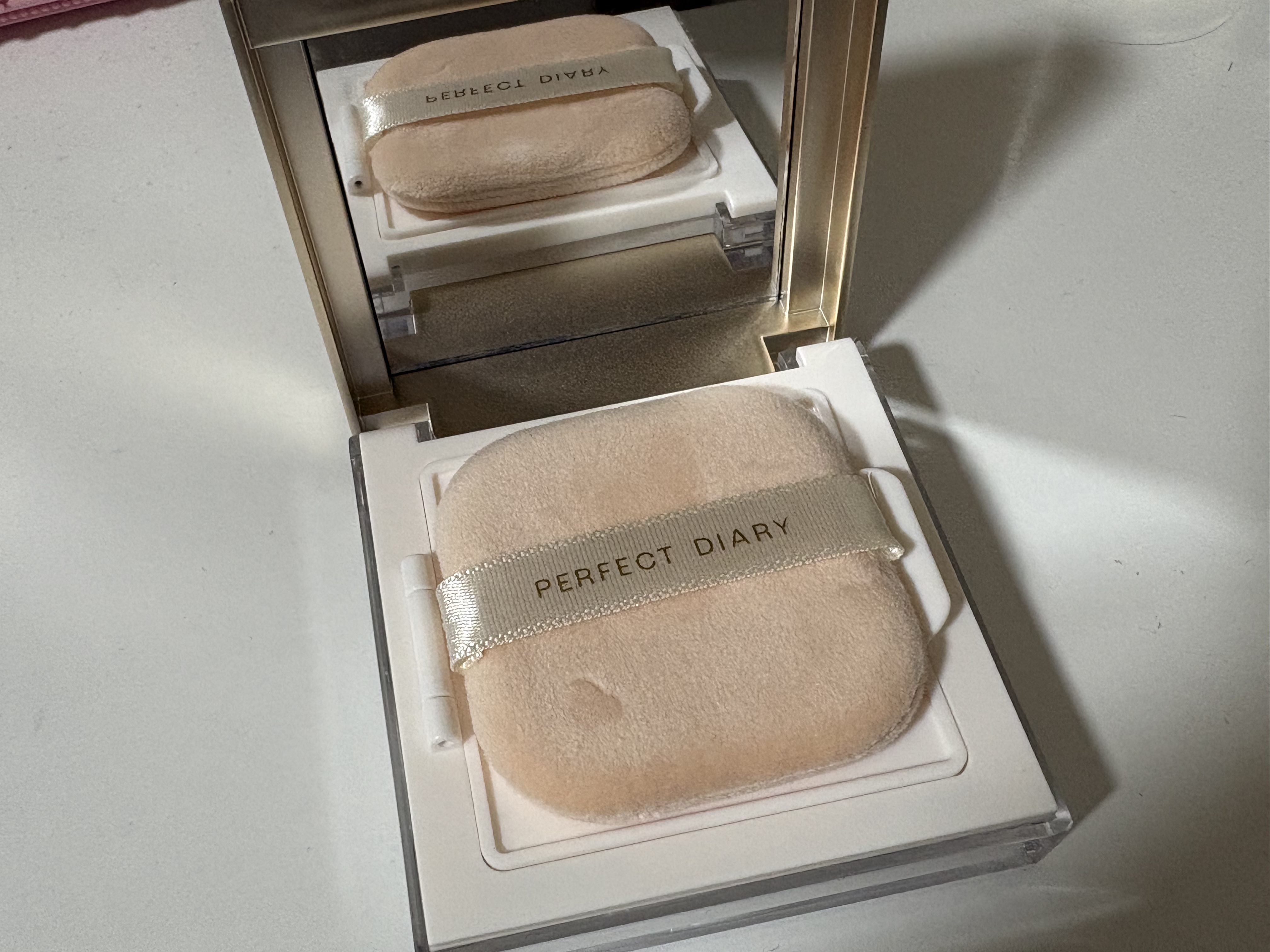 トランスルーシェントブルーリング ルースパウダー 01 クリア/PERFECT DIARY/ルースパウダーを使ったクチコミ（2枚目）