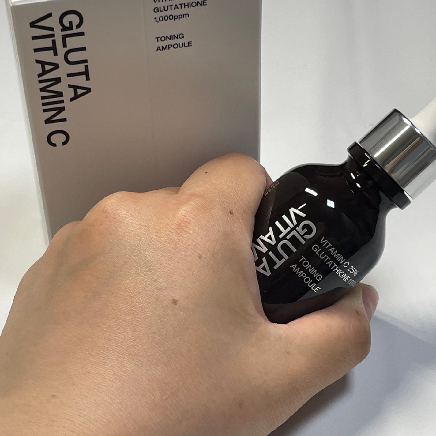 グルタ ビタミンC トーニング アンプル/IOPE/美容液を使ったクチコミ(5枚目)