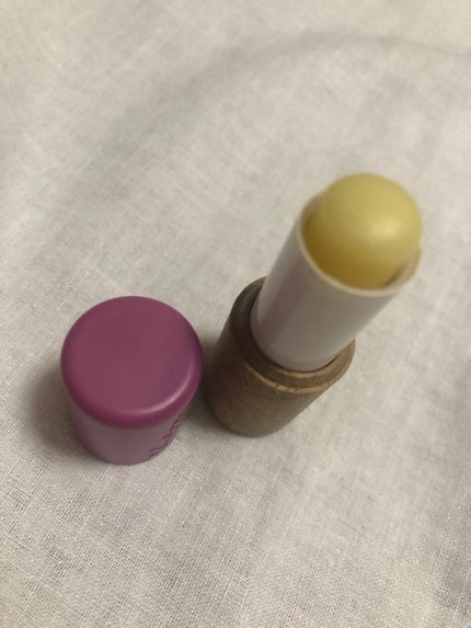 オーガニック リップバーム エルダーベリーの香り/クナイプ/リップケアを使ったクチコミ(2枚目)