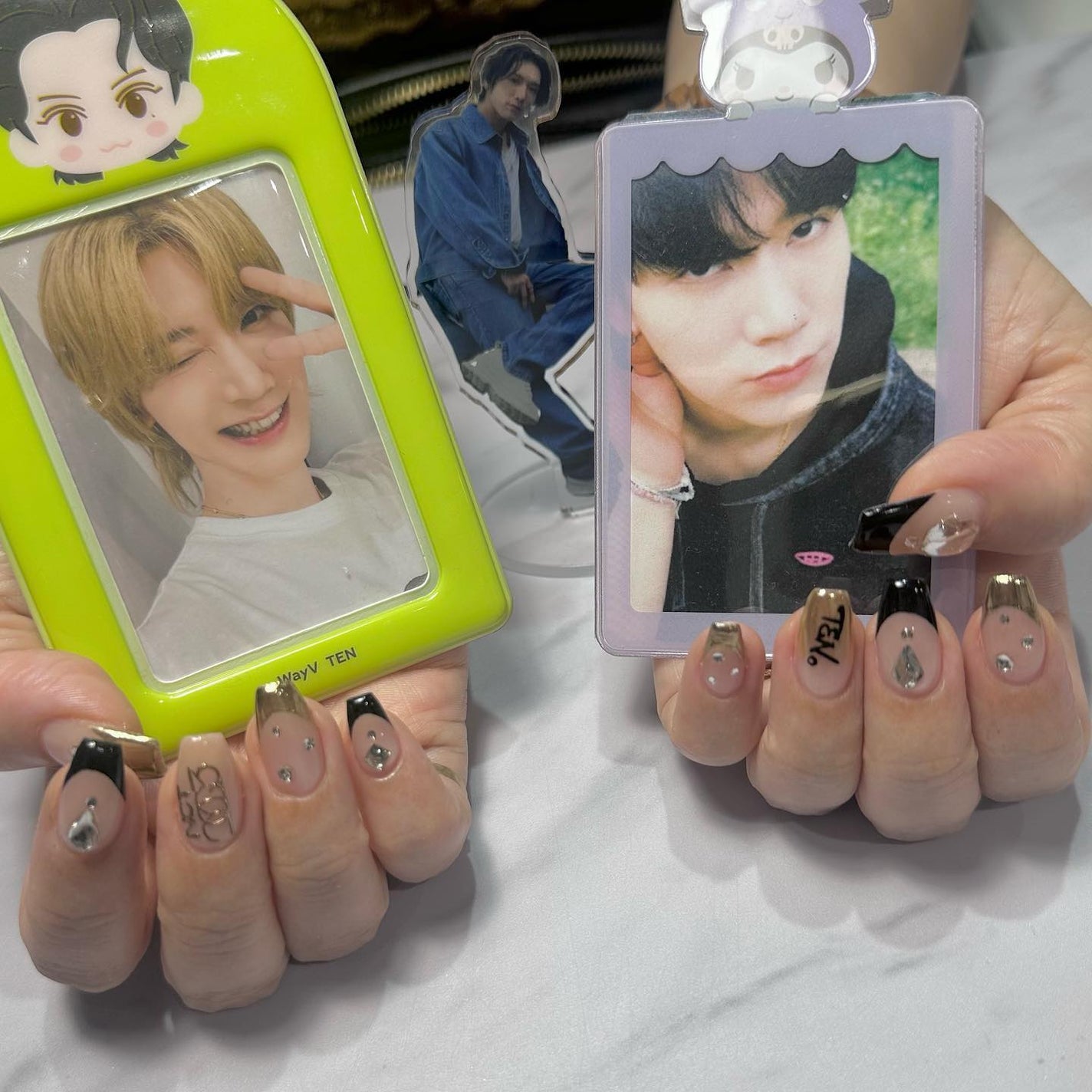 kanna on LIPS 「・・・𝐓𝐄𝐍𝐧𝐚𝐢𝐥🐱🔟💋コンサートに向けて推しネイル🖤⋆͛*..」(3枚目)