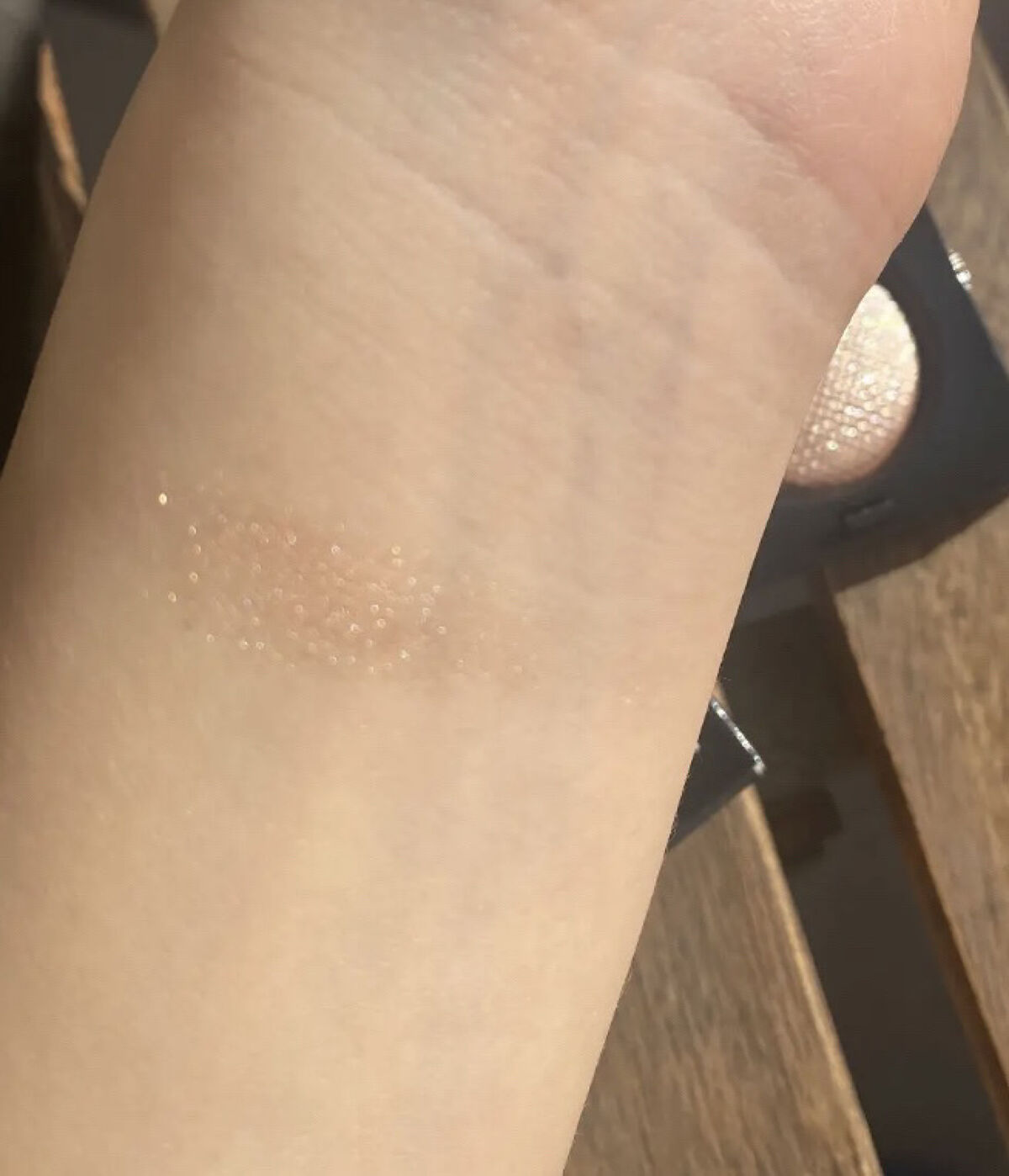 リュクスアイシャドウ L16 サンストーン(限定パッケージ)/BOBBI BROWN/単色アイシャドウを使ったクチコミ（3枚目）