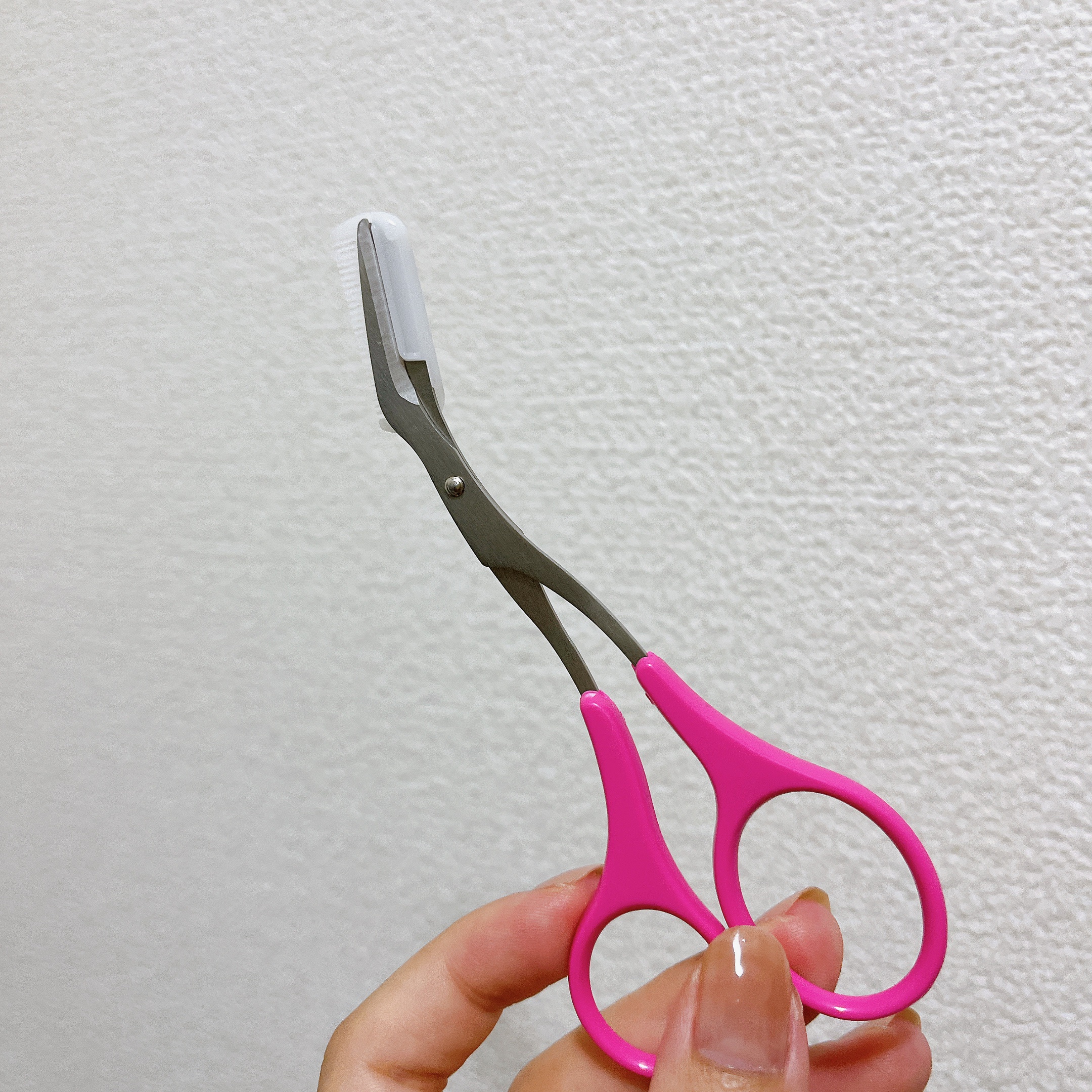 クシ付きマユハサミ/貝印/その他化粧小物を使ったクチコミ（1枚目）