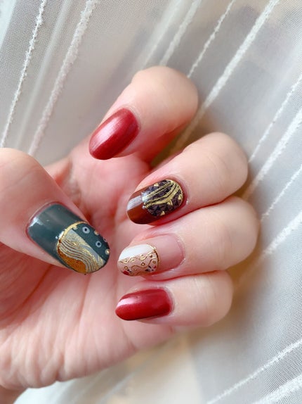 クリムトの世界をまとうネイルシールの会/フェリシモ/ネイルシールを使ったクチコミ(2枚目)