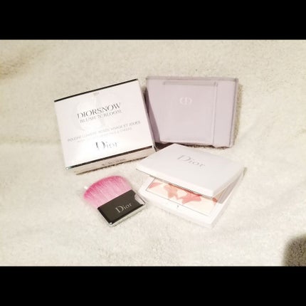 試してみた】Dior スノー ブラッシュ&ブルーム パウダーの 試してみた】Dior スノー ブラッシュ&ブルーム パウダーの