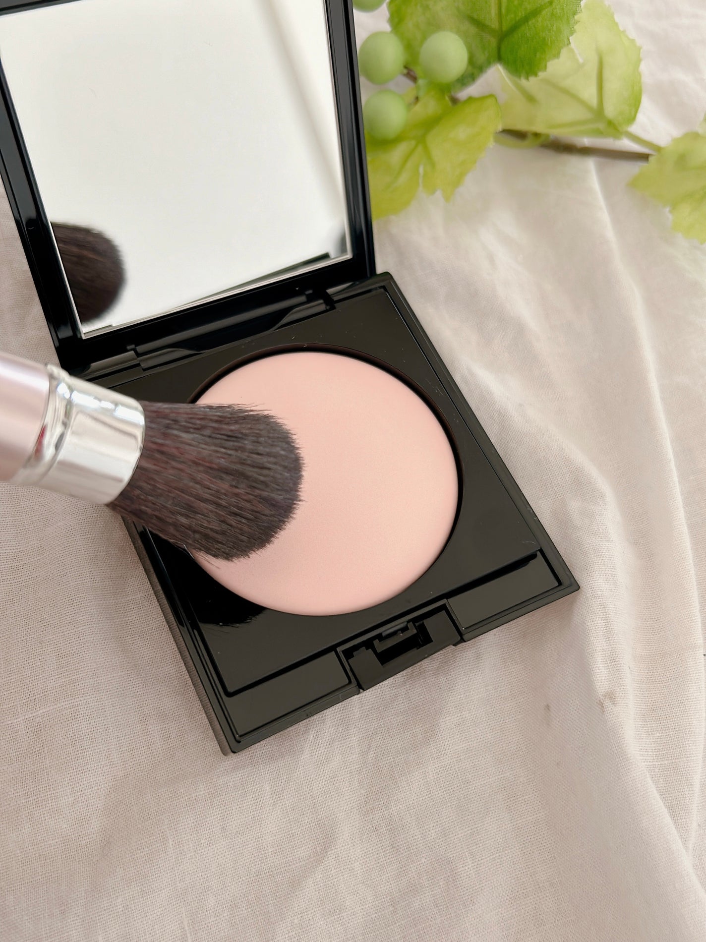 アディクション スキンリフレクト セッティングパウダー/ADDICTION/プレストパウダーを使ったクチコミ(2枚目)