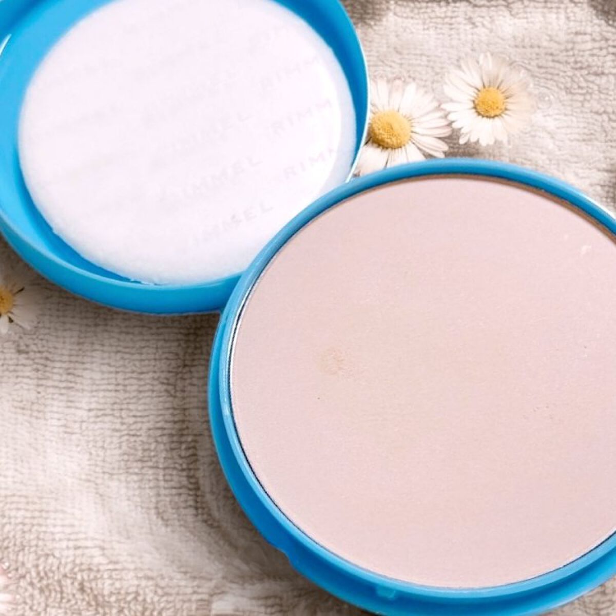 カインド&フリー モイストスキンティント/リンメル ロンドン/リキッドファンデーションを使ったクチコミ（3枚目）