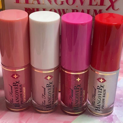 Too Faced トゥーフェイスドハングオーバーピローバームリップトリートメントセットのクチコミ「Too Faced
トゥーフェイスドハングオーバーピローバームリップトリートメントセット
.....」(1枚目)