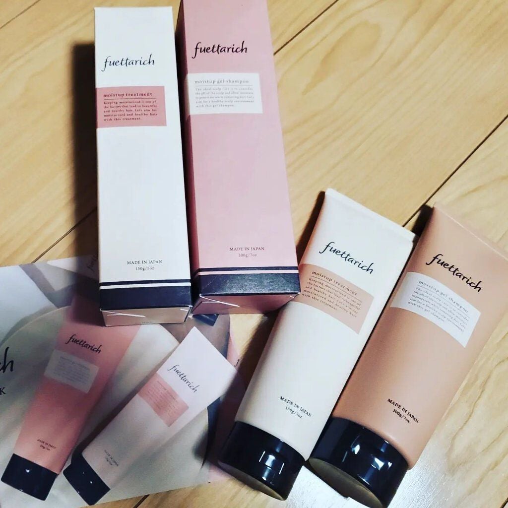 sparkle_blush_iz57 on LIPS 「ピンクのインナーカラーを入れるためにブリーチをした髪もサラサラ..」(2枚目)