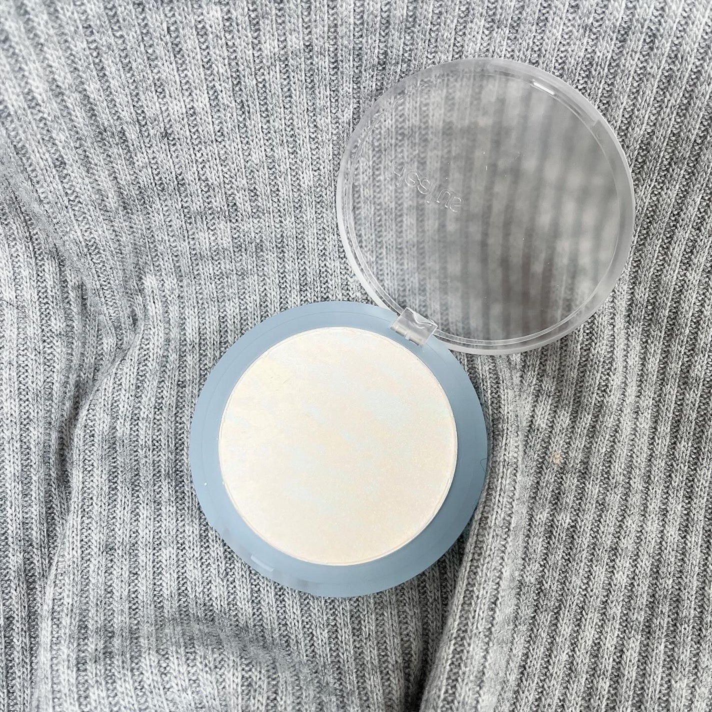 kz*フォロバ💯 on LIPS 「Dr.GドクタージーHealusクラウドパウダー即ポチ☝️のD..」(4枚目)