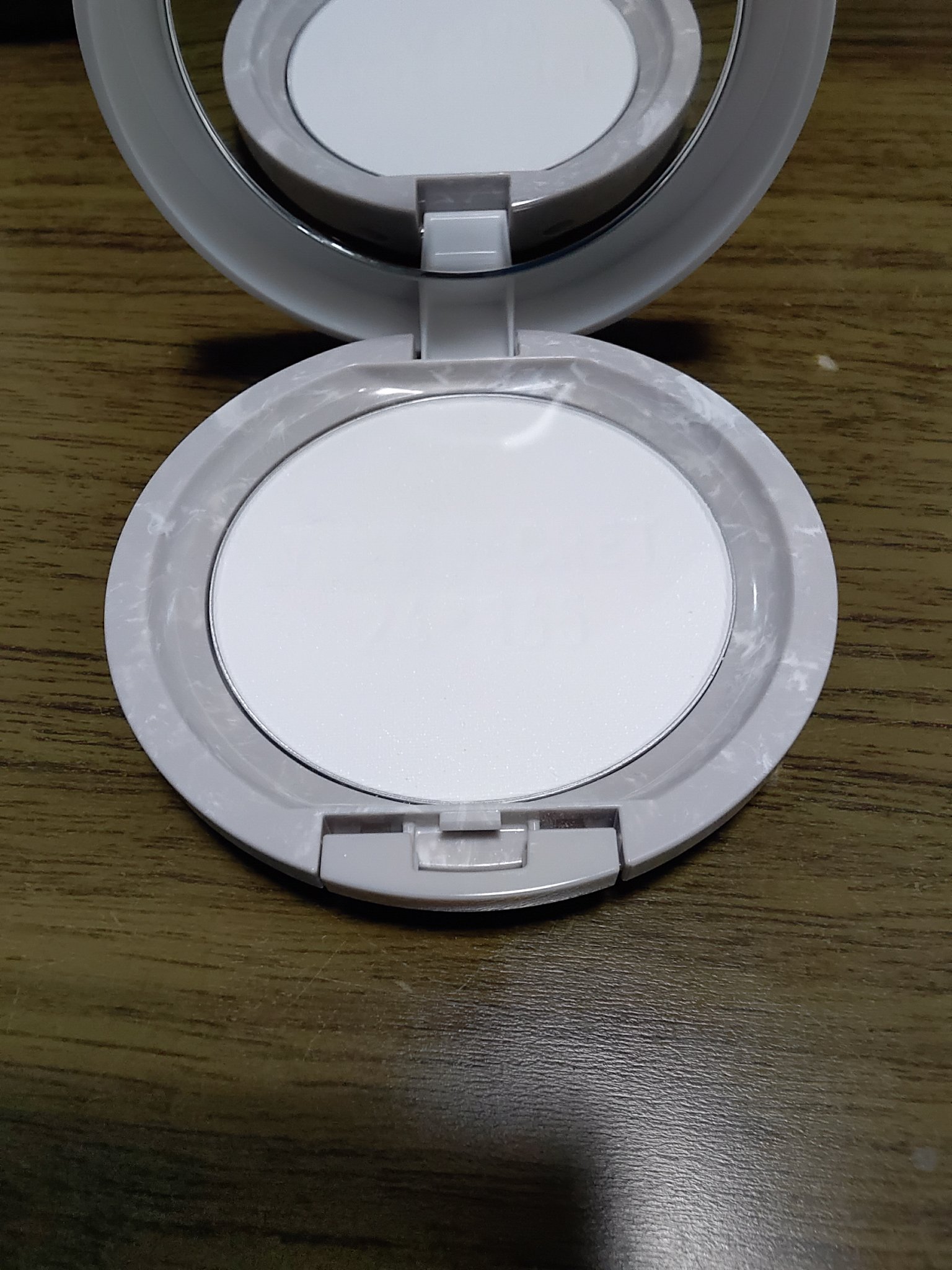 ミネラル 薬用プレストクリアベール/TIME SECRET/プレストパウダーを使ったクチコミ（2枚目）