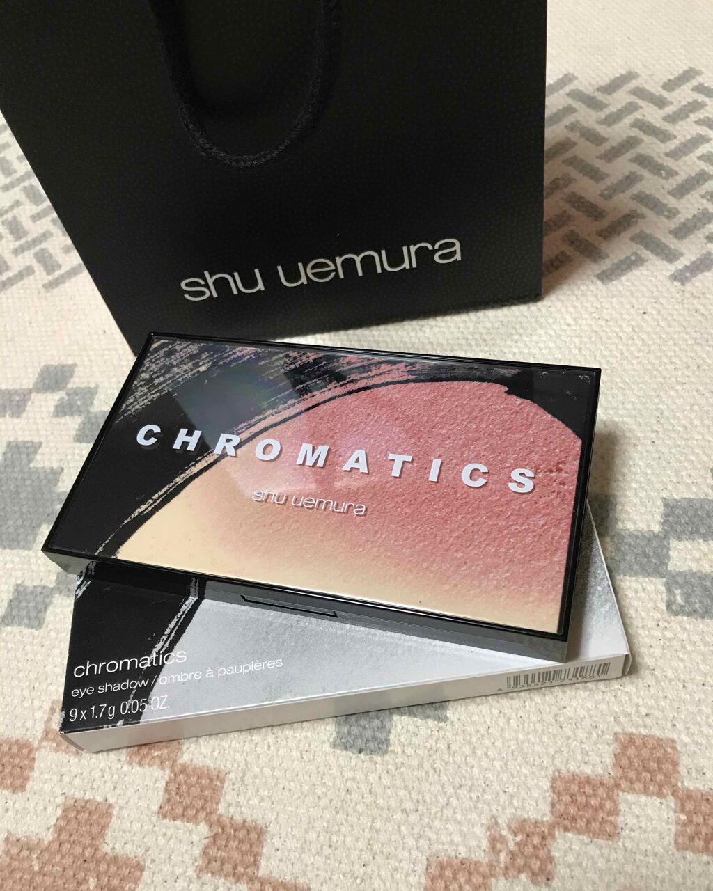 
限定アイシャドウパレッド！！

シュウウエムラ
クロマティックス サクラヌード🌸

買ってしまった…
シュウウエムラの限定パレッド…
発売するのを知ってから
ずっと気になってたんです…😭

しかし、後悔はしてません！！笑

店舗で色を