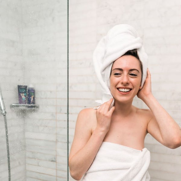 枝毛のヘアケアってどうすればいい?原因からお手入れ方法・美髪ケアにおすすめのトリートメント・ヘアオイルを紹介の画像