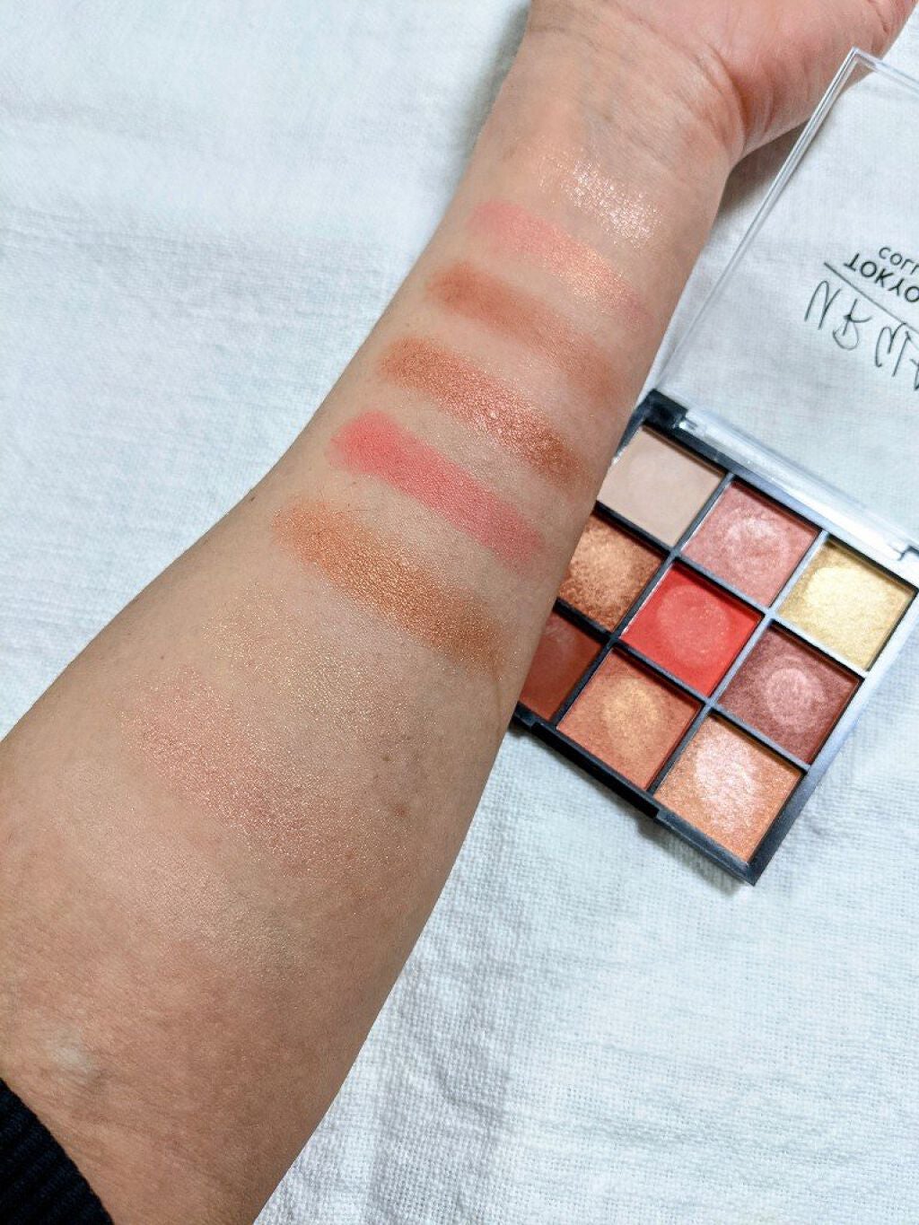 UR GLAM BLOOMING EYE COLOR PALETTE/U R GLAM/アイシャドウパレットを使ったクチコミ(2枚目)