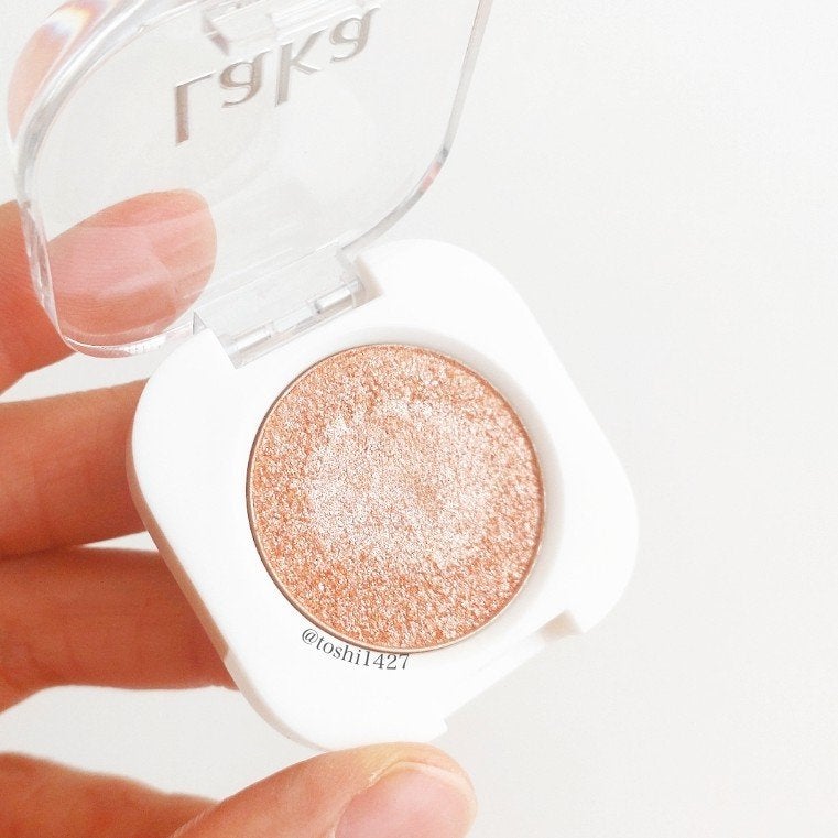 モノアイシャドウ/Laka/単色アイシャドウを使ったクチコミ(2枚目)