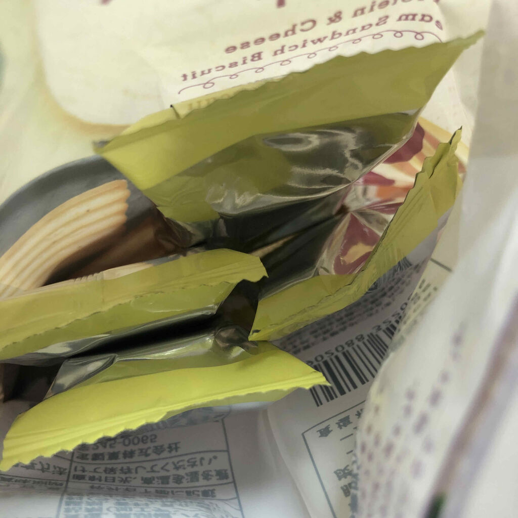 プロテイン チーズクリームサンド/ナチュラルローソン/その他プロテインを使ったクチコミ（3枚目）