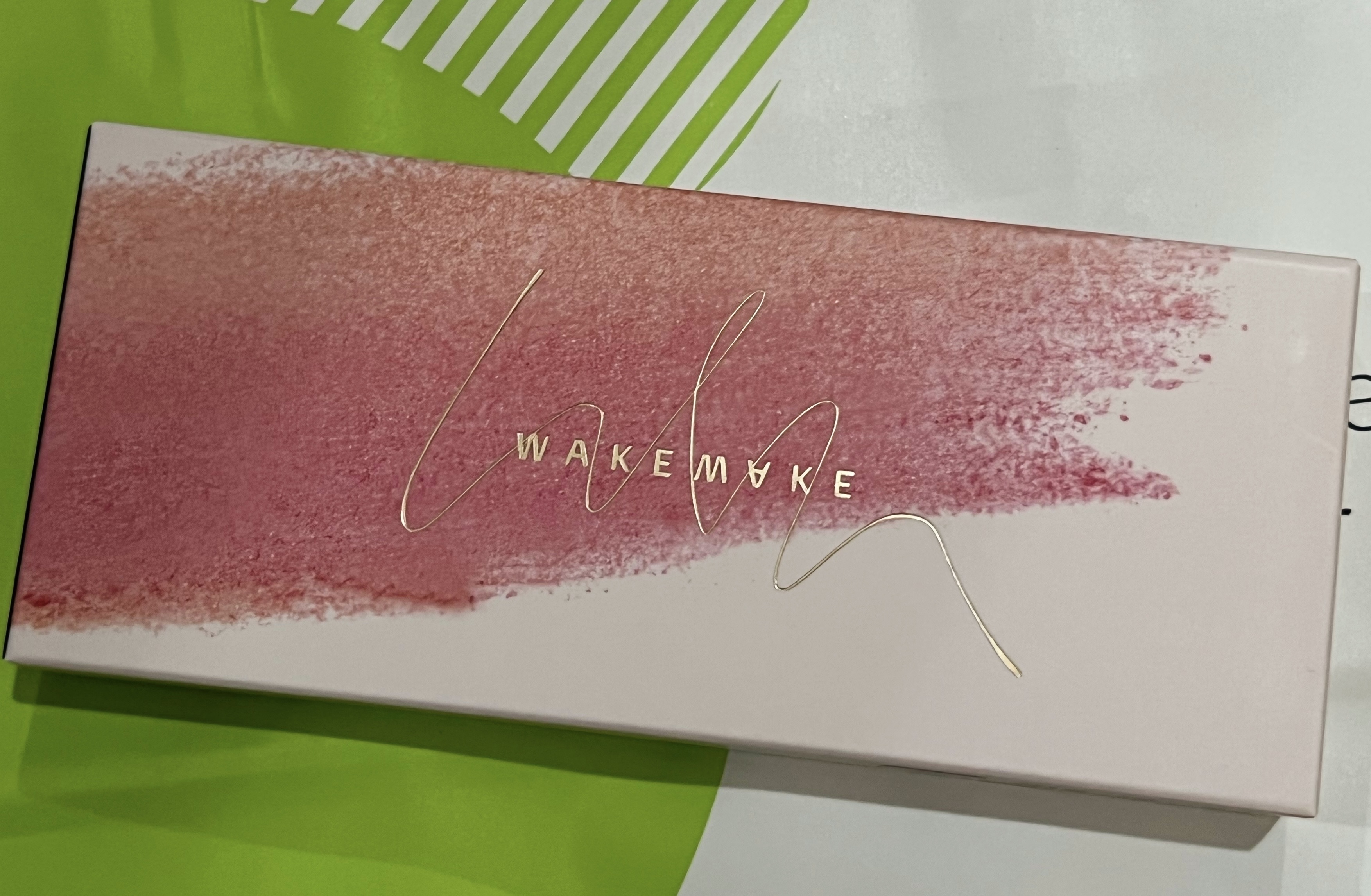 ミックスブラーリングアイパレット 01 オーキッドモーブ/wakemake/マルチパレットを使ったクチコミ（3枚目）