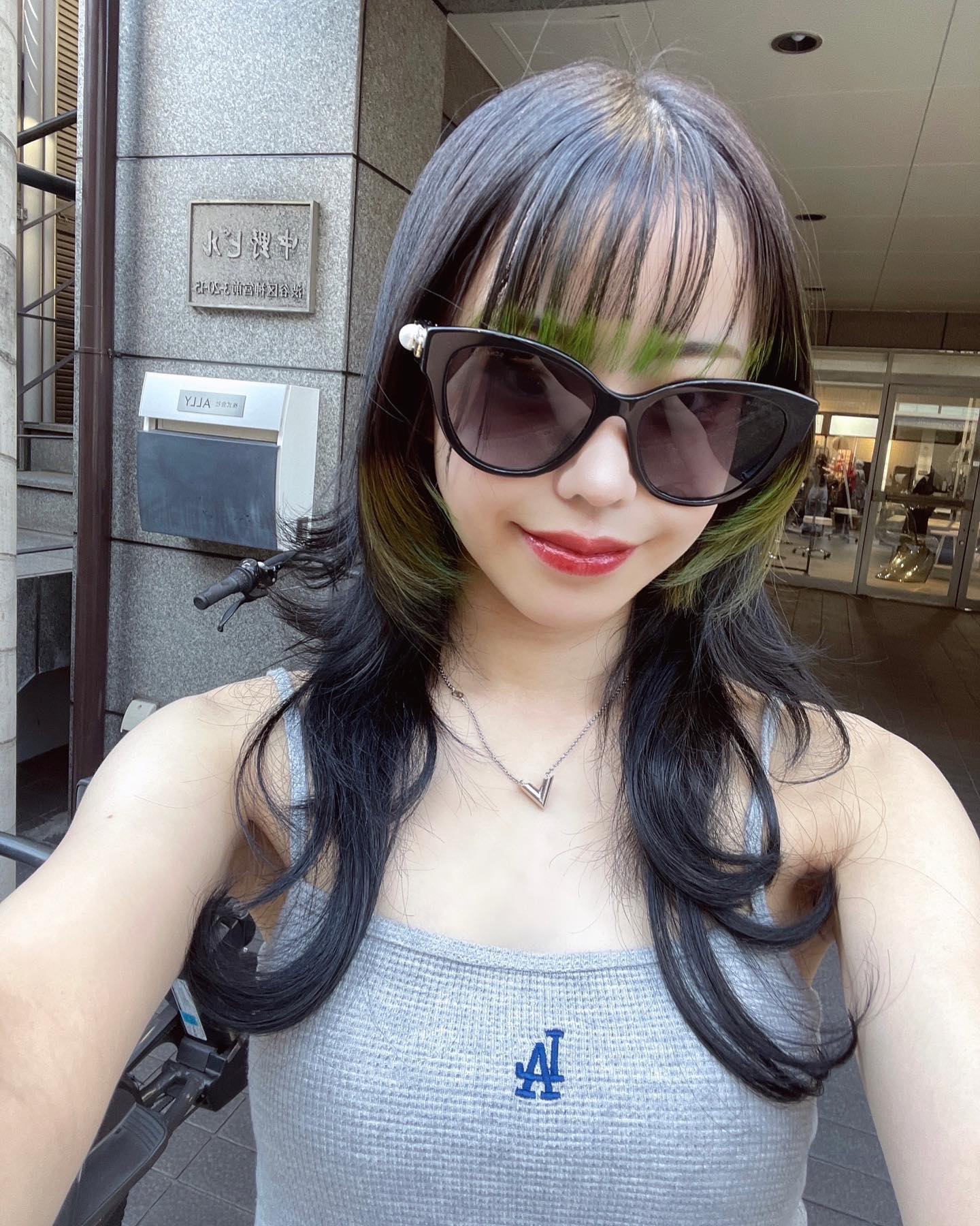 kasukonnnnnneu 関コレ前に染めたよ〜！
いつもありがとう〜！
.
8月の予約まだ空いてるので、プロフィールのURLかDMからご予約下さい！
.

場所
【ally】東京都渋谷区神宮前3-20-15 中野ビル1F
.
料金
カッ