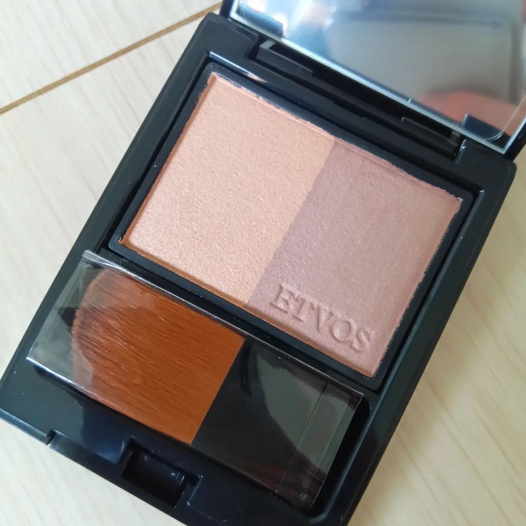 ミネラルプレストチーク アーバンシェード/エトヴォス/パウダーチークを使ったクチコミ（2枚目）