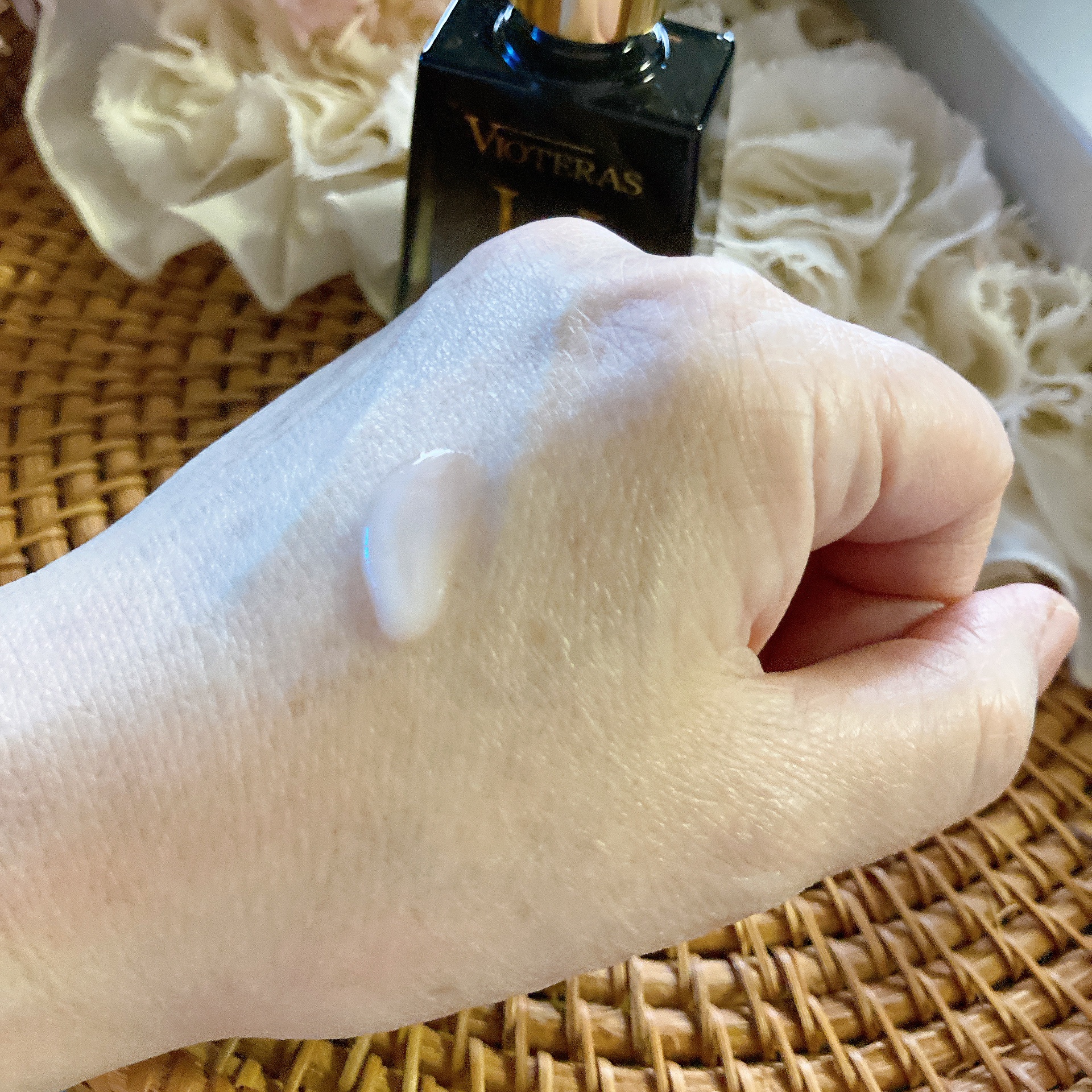 HSCセラム　ヒト肝細胞ベースケア美容液/ヴィオテラス/美容液を使ったクチコミ（3枚目）