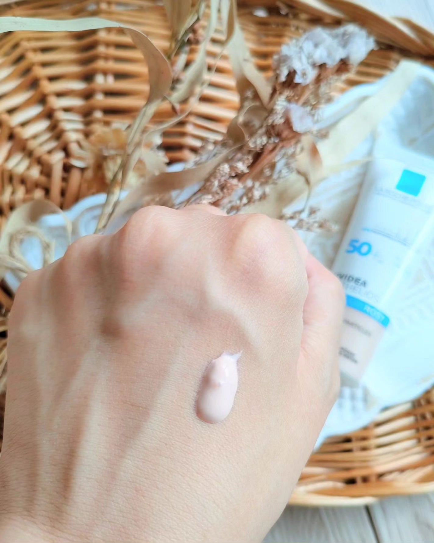 UVイデア XL プロテクショントーンアップ ローズ/ラ ロッシュ ポゼ/日焼け止めクリームを使ったクチコミ(3枚目)