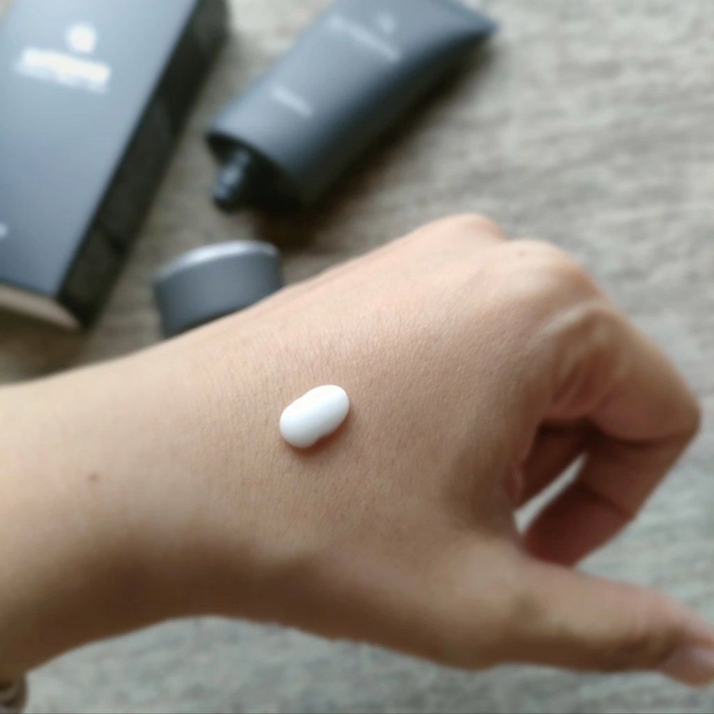 HITOKAN タイムレスリペアワンGR/fracora/オールインワン化粧品を使ったクチコミ（3枚目）