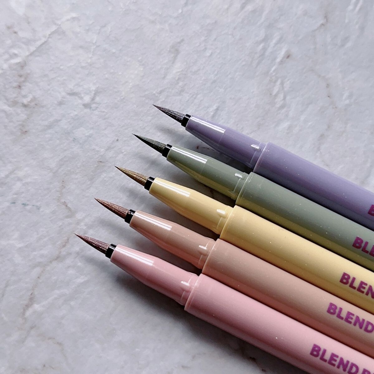 プレイフル リキッドアイライナー M 053 ピーチサングリア/BLEND BERRY/リキッドアイライナーを使ったクチコミ（1枚目）