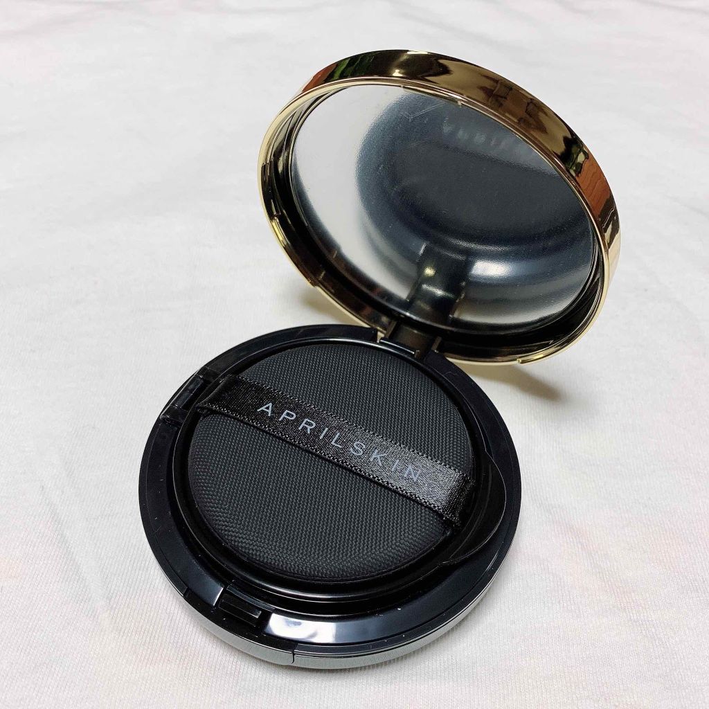 マジックスノークッション ブラック 2.0/APRILSKIN/クッションファンデーションを使ったクチコミ（2枚目）