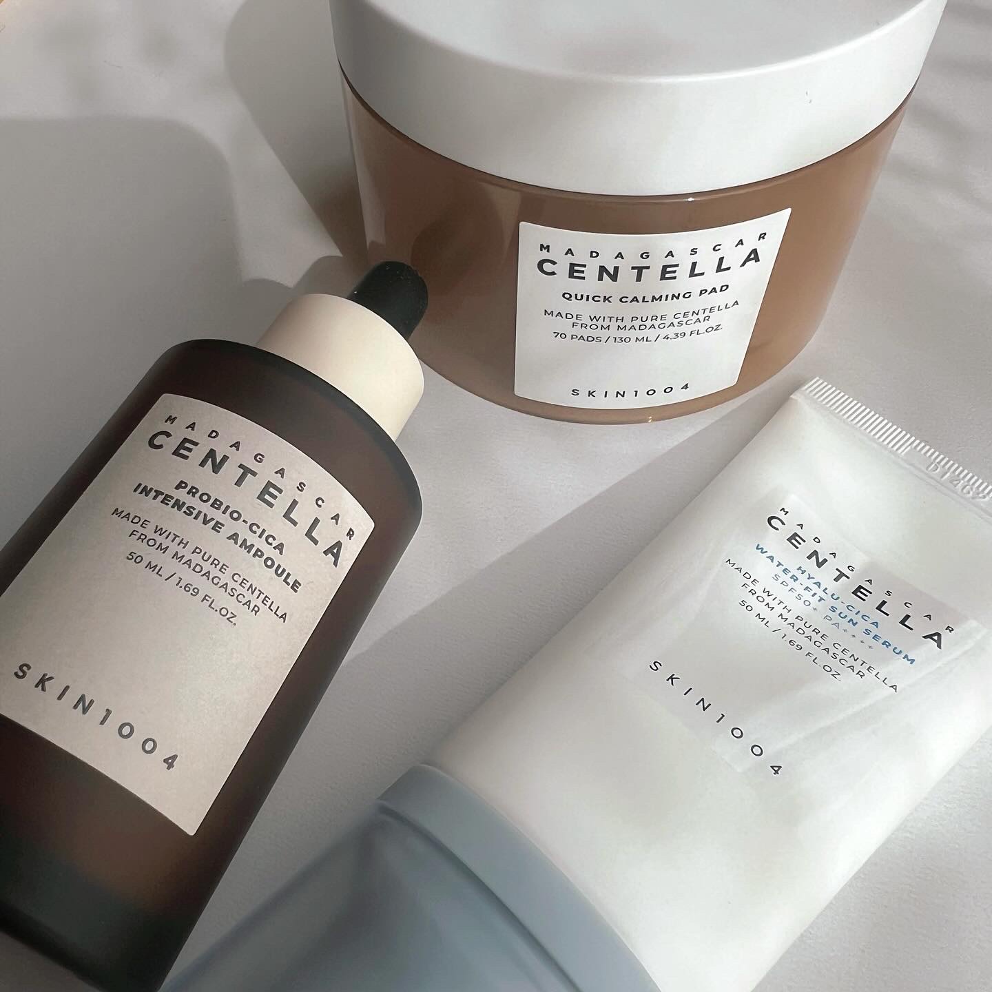 #PR
低刺激でしっかり保湿𓂃♡

┈┈┈┈┈
SKIN1004 
┈┈┈┈┈

スキンケア3種類の紹介です！

　
愛用している日焼け止めは
特にオススメのアイテム🕶️⋆

いやなベタつきやニオイがなく
さらっと塗れちゃいます✨
保湿