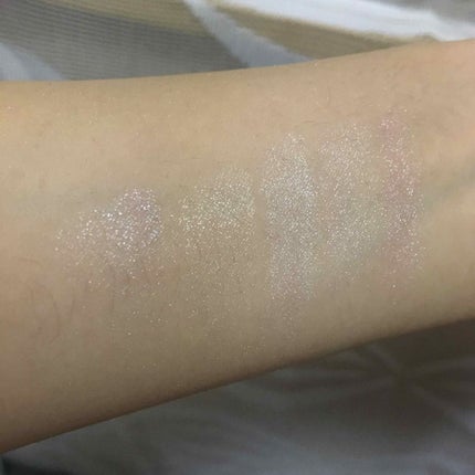 ハートハイライター ユニコーンハート/MAKEUP REVOLUTION/パウダーハイライトを使ったクチコミ(3枚目)