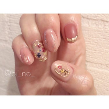 ツメキラ プレインシートのクチコミ「春ネイル💅


 #押し花ネイル#セルフネイル
#スヌーピーネイル

利き手はさっそく
#ツメ.....」（2枚目）