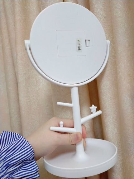 LED メイクミラー 小物トレー付/DAISO/その他化粧小物を使ったクチコミ(4枚目)